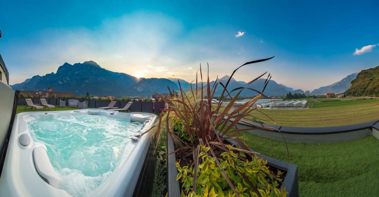 Maffei Apartments - Active Holidays Riva del Garda Eksteriør billede